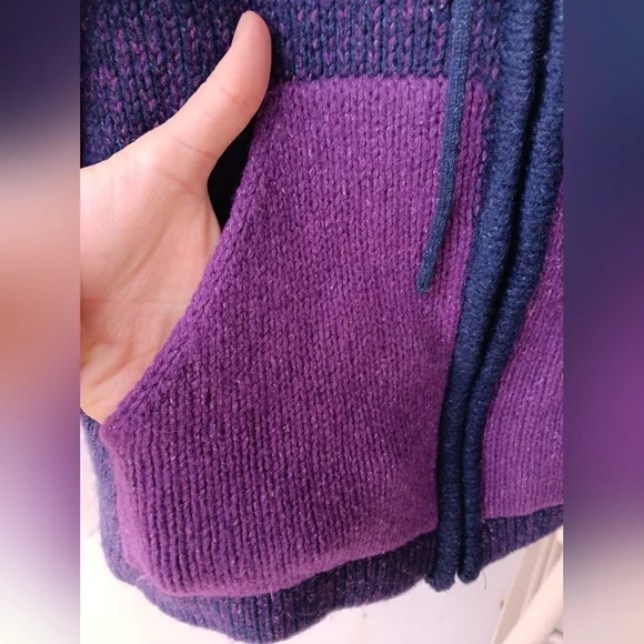 Nua Wool & Silk Blend Hooded Zip-up - Picture 4 of 8